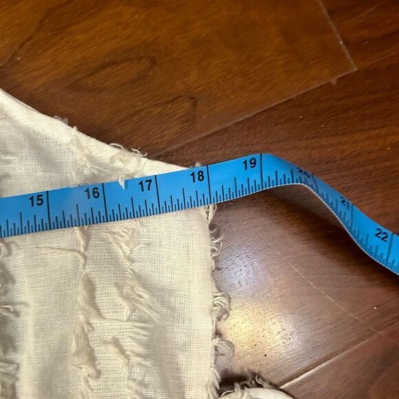 Line & Dot small white sleeveless square neck top - Picture 5 of 7